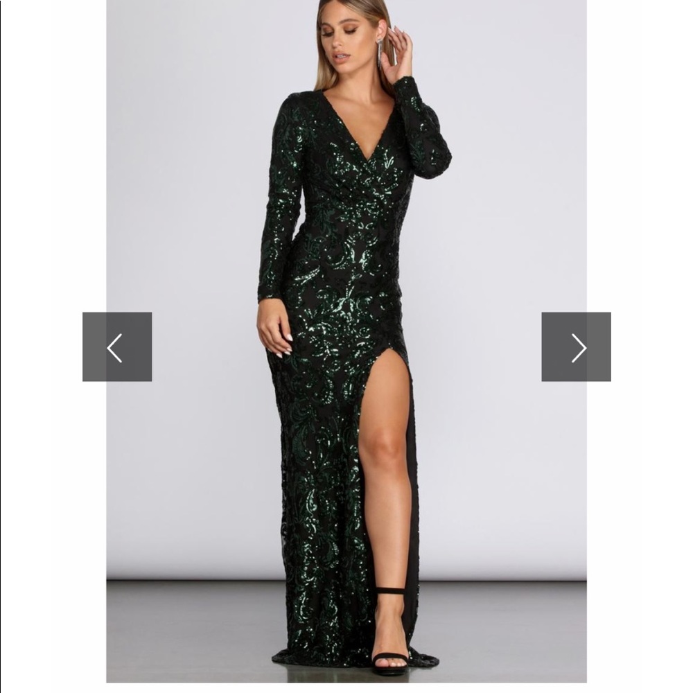 NWT! Windsor green and black gown